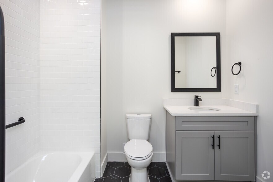 More Photos Of 300 Elm St, Hogansville Apartments For Sale