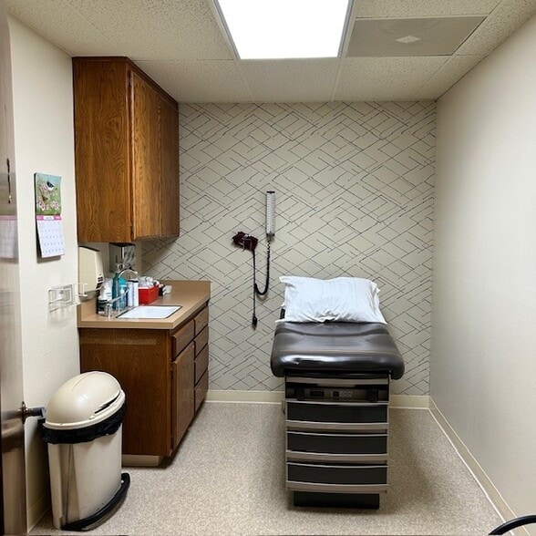 More Photos Of 2438 N Ponderosa Dr, Camarillo Medical For Sale