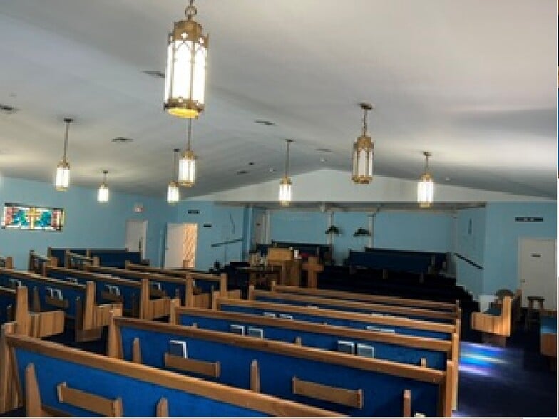 More Photos Of 860 Campello St, Altamonte Springs Religious Facility For Sale