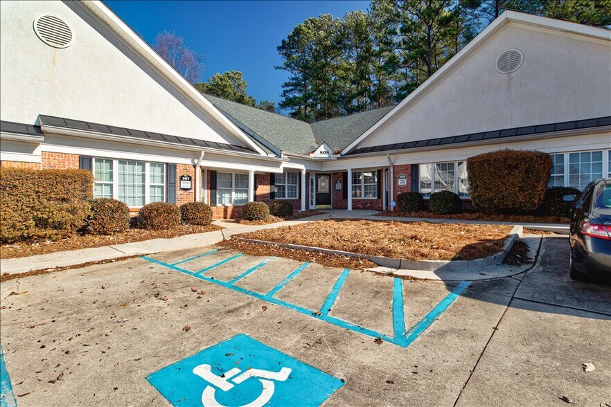 More Photos Of 801-814 Pavilion Ct, McDonough Office For Lease