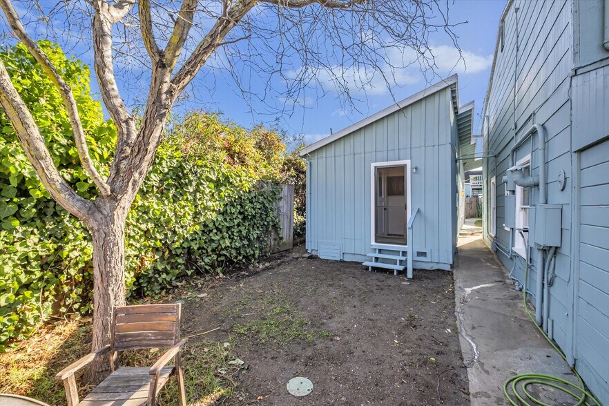 More Photos Of 2737 Soquel Ave, Santa Cruz Apartments For Sale