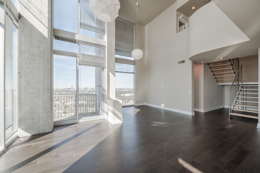 More Photos Of 5927 Almeda Rd, Houston Apartments For Lease