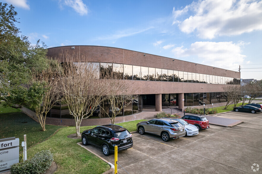 Primary Photo Of 2575 W Bellfort St, Houston Medical For Lease