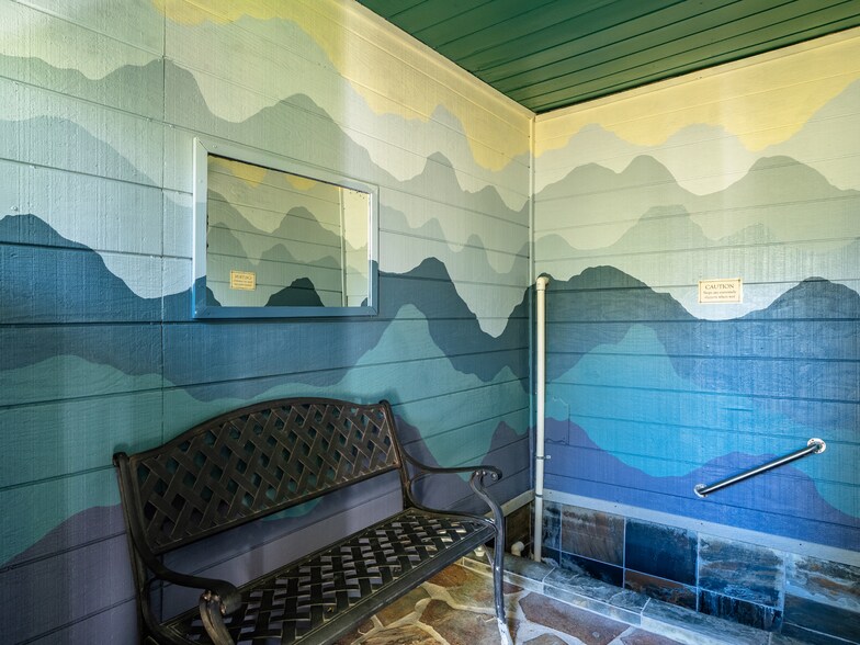More Photos Of 521 Campbell Hot Springs Rd, Sierraville Hotel For Sale