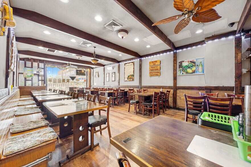 More Photos Of 15226-15228 Northern Blvd, Flushing General Retail For Sale