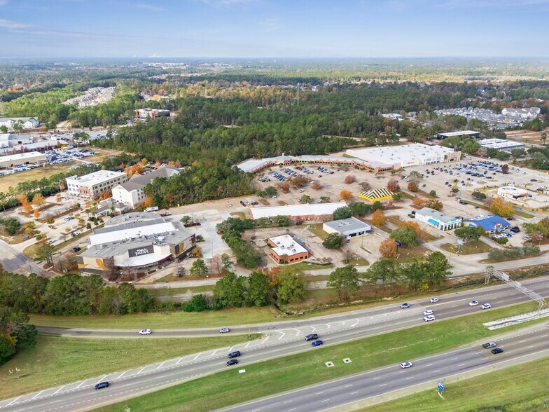 More Photos Of 315 N Highway 190, Covington Restaurant For Lease