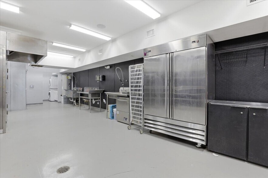 More Photos Of 108 S Pine St, Princeton Storefront Retail Office For Sale