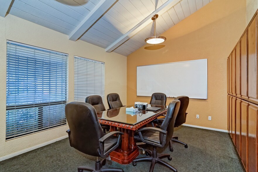 More Photos Of 1760 S Escondido Blvd, Escondido Office For Lease
