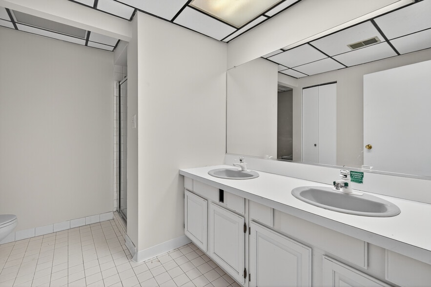 More Photos Of 10101 Lorain Ave, Silver Spring Medical For Sale