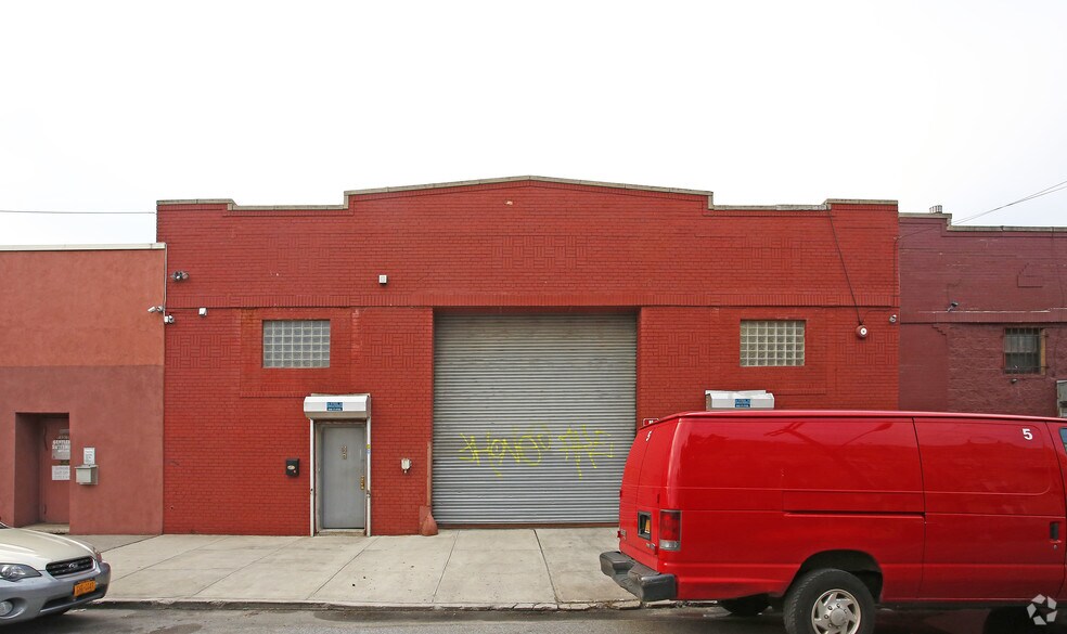 More Photos Of 94 Beadel St, Brooklyn Warehouse For Lease