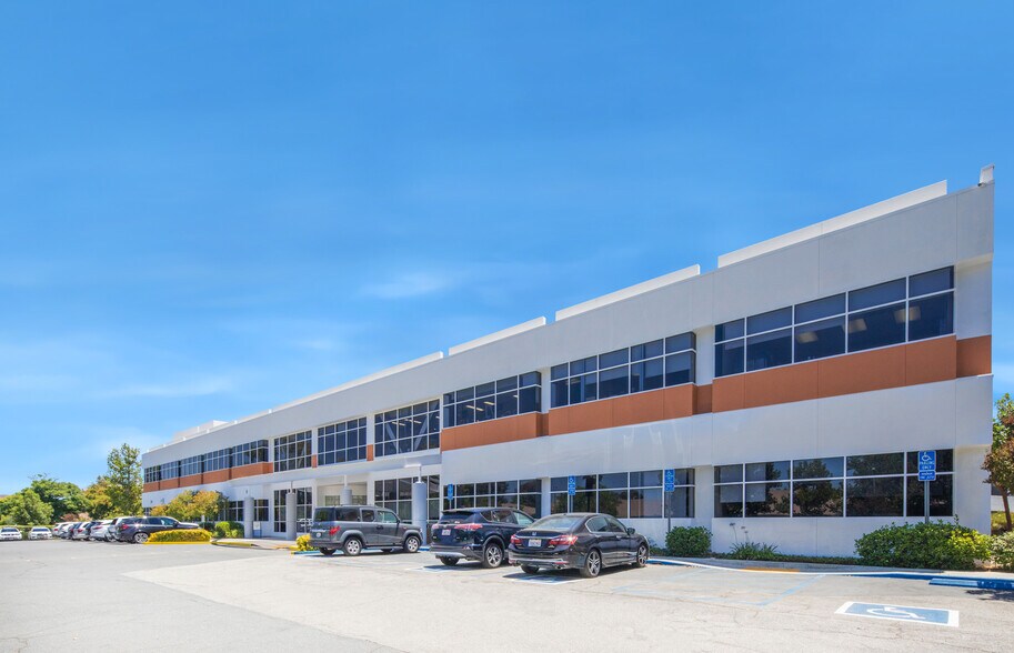 More Photos Of 25775 McBean Pky, Valencia Medical For Lease