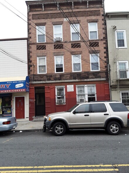 Primary Photo Of 587 N 6th St, Newark Apartments For Sale