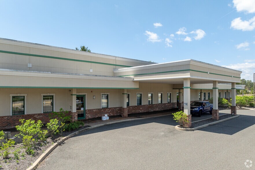 More Photos Of 798 N Green St, Little Egg Harbor Township Medical For Sale