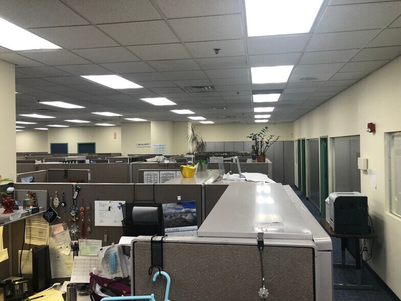 More Photos Of 745 64th St, Brooklyn Office For Lease