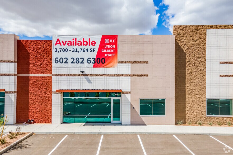 More Photos Of 11304 N Dysart Rd, Surprise Warehouse For Lease