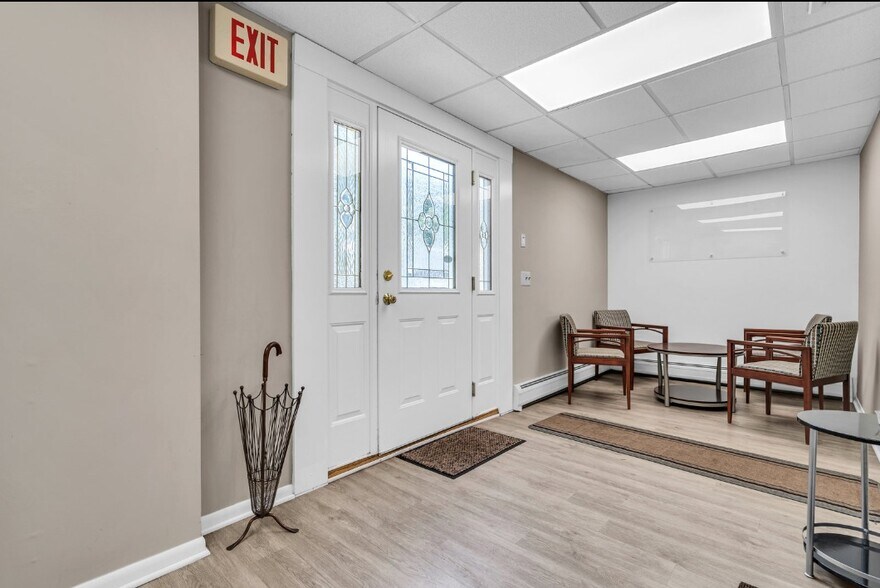 More Photos Of 141 W Main St, Rockaway Service Station For Lease