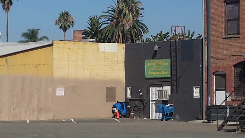 More Photos Of 9512 Magnolia Ave, Riverside Storefront Retail Office For Lease