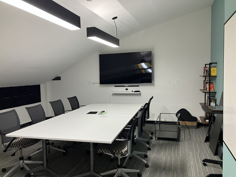 More Photos Of 1200 5th St, Berkeley Light Manufacturing For Sale