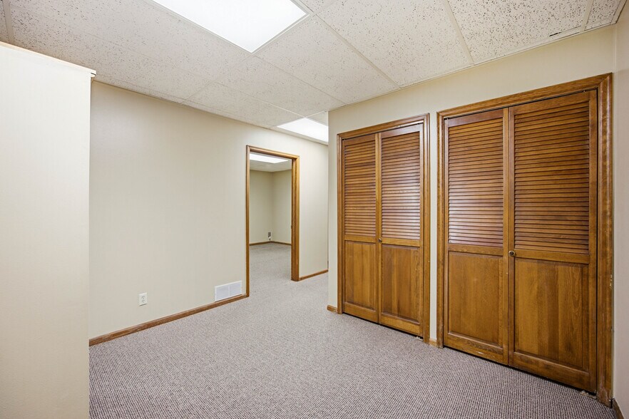 More Photos Of 110 SE Grant St, Ankeny Office For Sale