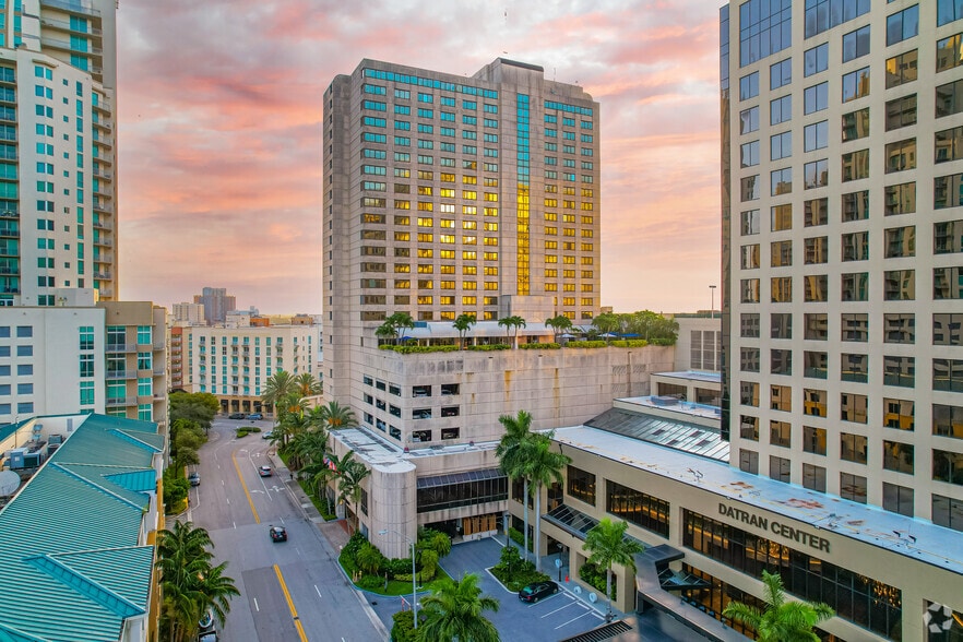 More Photos Of 9090 S Dadeland Blvd, Miami Hotel For Lease