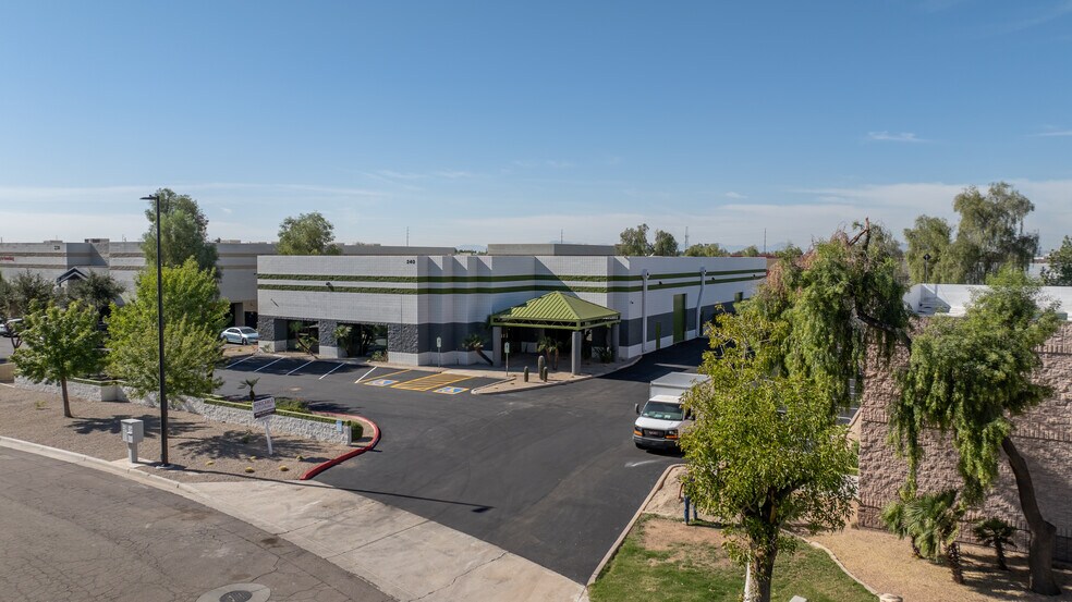 More Photos Of 240 N Sunway Dr, Gilbert Manufacturing For Lease