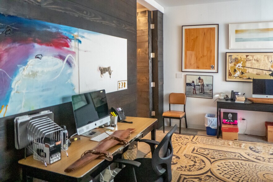 More Photos Of 2656 S La Cienega Blvd, Los Angeles Showroom For Lease