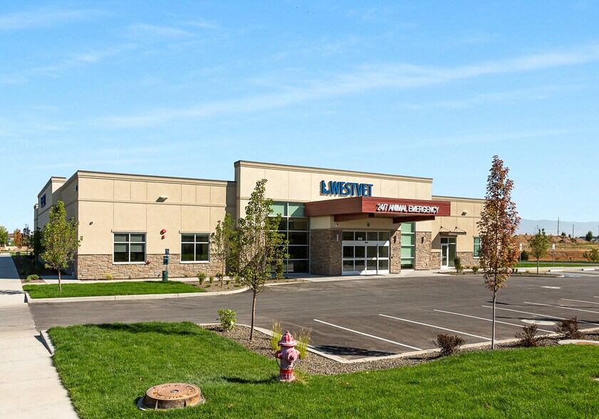 More Photos Of 212 S Innovation Ln, Meridian Hospital For Sale