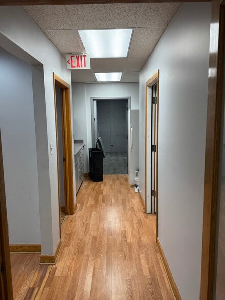 More Photos Of 472 N McLean Blvd, Elgin Medical For Sale