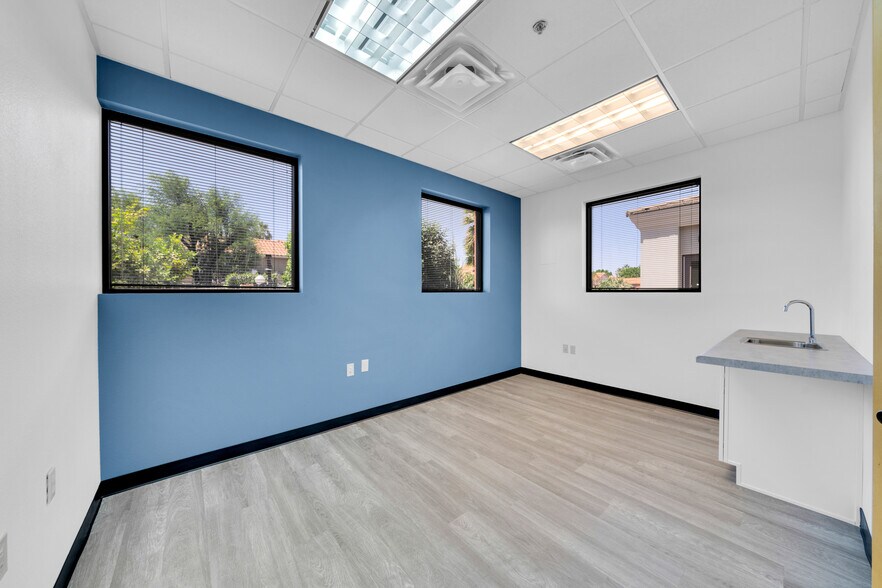 More Photos Of 4729 E Union Hills Dr, Phoenix Medical For Sale