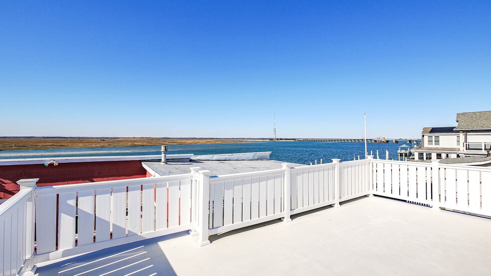 More Photos Of 236 S Bayview Dr, Strathmere Restaurant For Sale