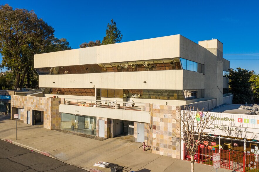 More Photos Of 5311 Topanga Canyon Blvd, Woodland Hills Office For Lease