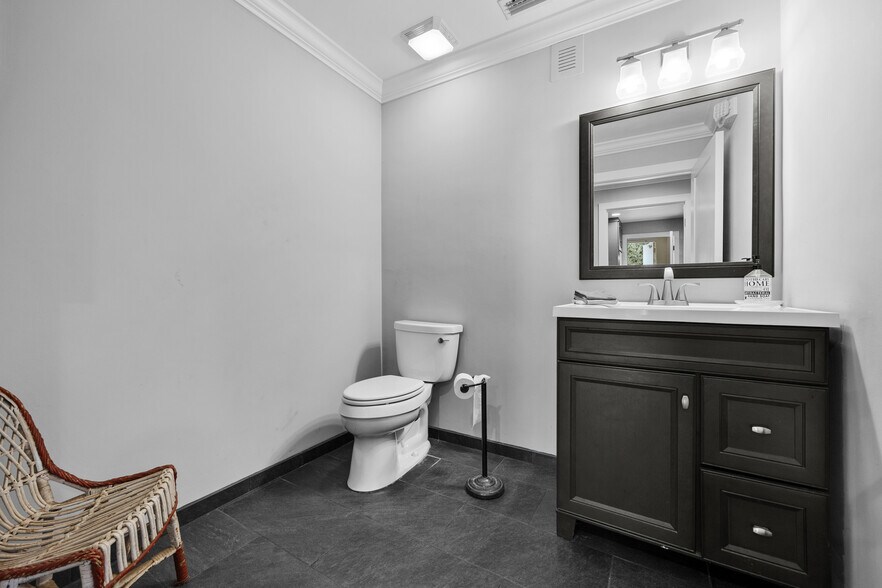 More Photos Of 905 NW 2nd St, Gainesville Industrial For Lease