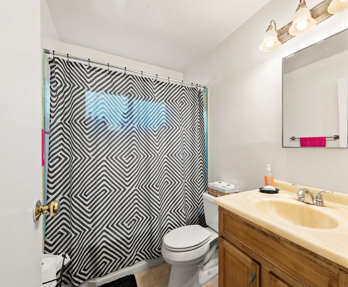 More Photos Of 45 Woodland Ave, San Rafael Apartments For Sale