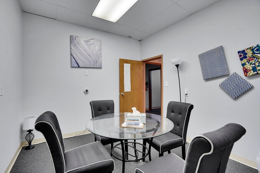 More Photos Of 330 Park Ave, Fort Lupton Office For Lease