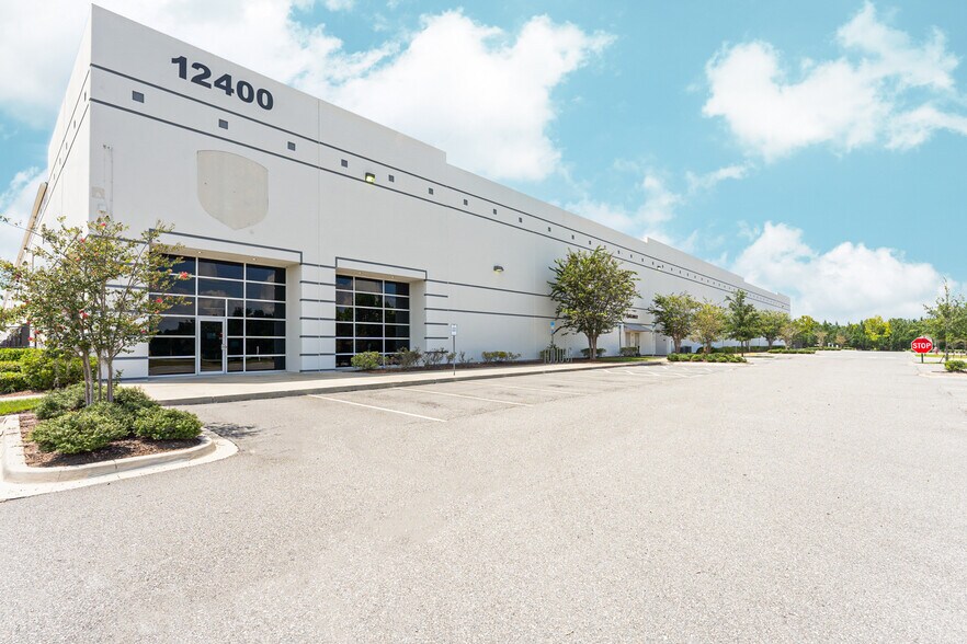 Primary Photo Of 12400 Presidents Ct, Jacksonville Warehouse For Lease