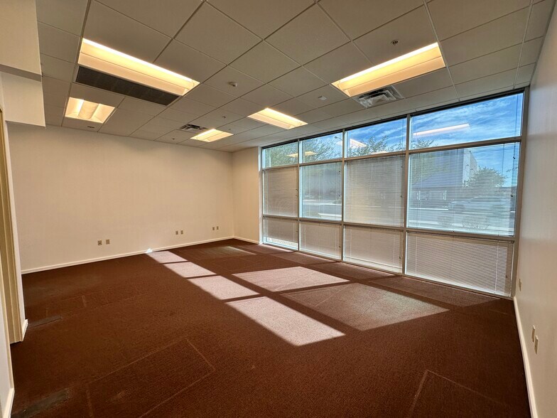 More Photos Of 4320 E Presidio St, Mesa Medical For Sale