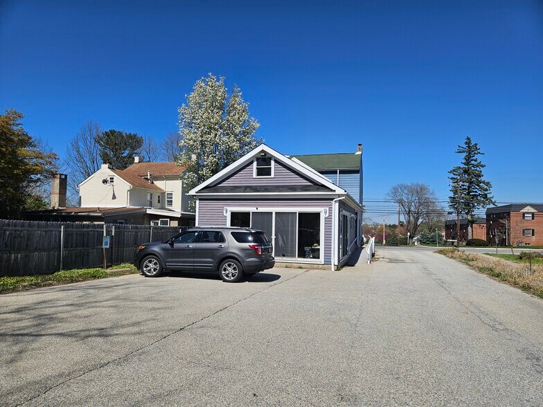 More Photos Of 606 Germantown Pike, Lafayette Hill Office For Sale