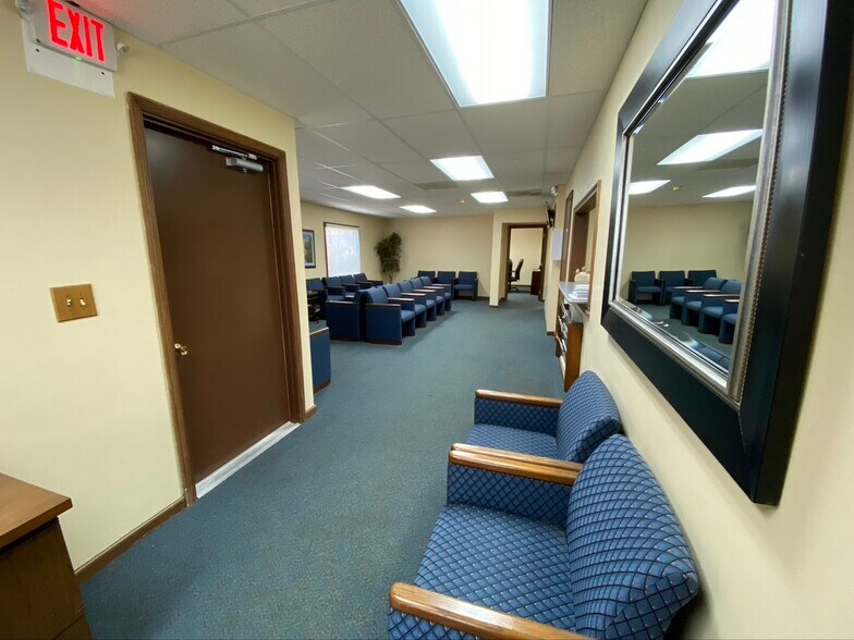 More Photos Of 7016 Corporate Way, Dayton Medical For Lease