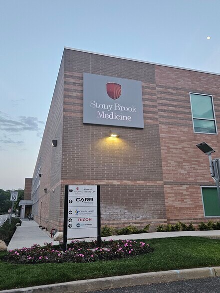 More Photos Of 164 Commack Rd, Commack Medical For Lease