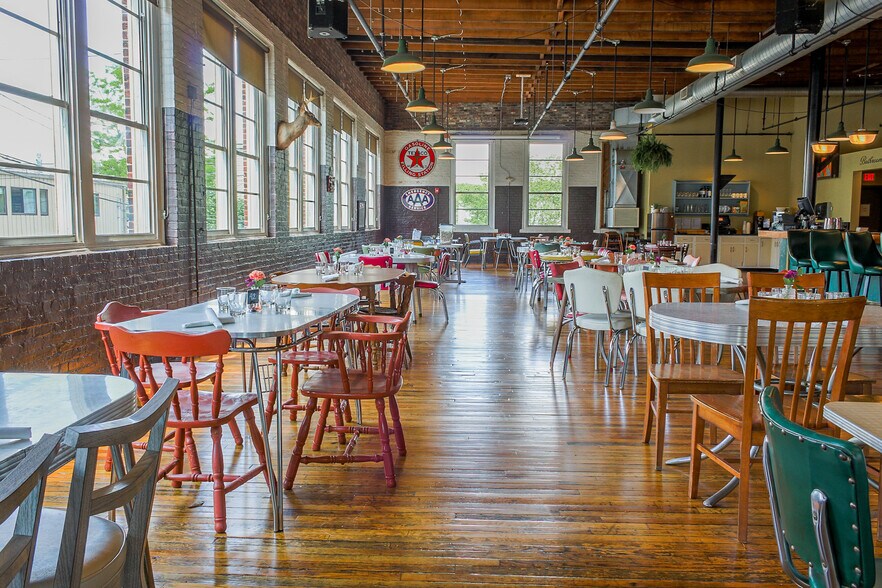 More Photos Of 919 Congress St, Portland Restaurant For Lease