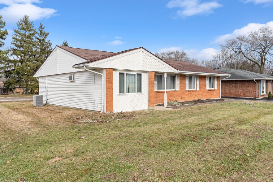 More Photos Of 2179 Miamisburg Centerville Rd, Dayton Office For Sale