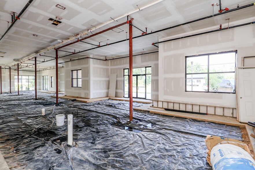 More Photos Of 1004 N Lamar Blvd, Oxford Apartments For Lease