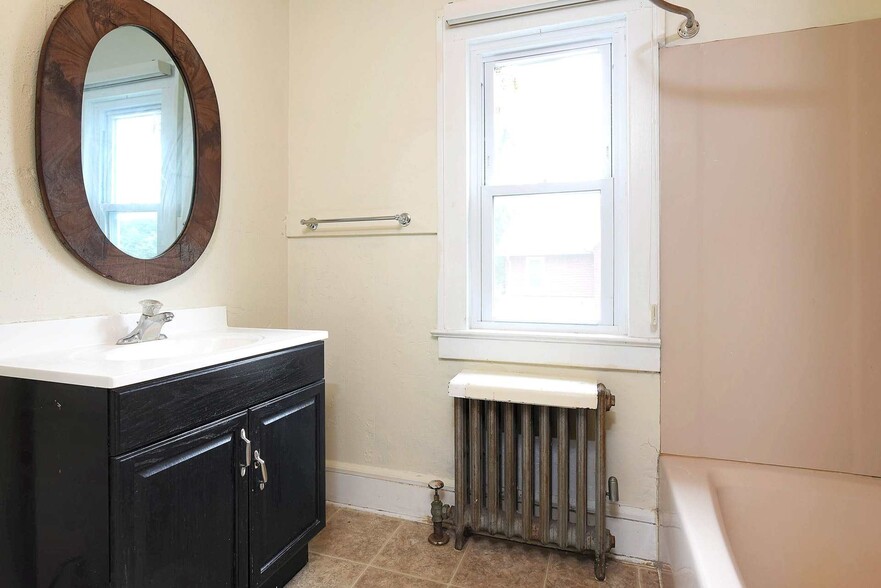 More Photos Of 47 Spring St, Ramsey Medical For Sale