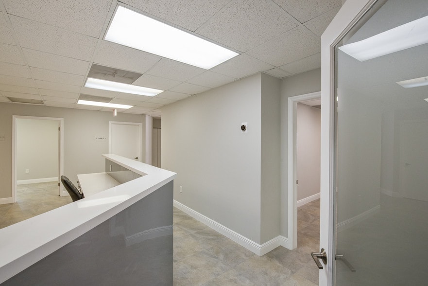 More Photos Of 555 Biltmore Way, Coral Gables Medical For Sale