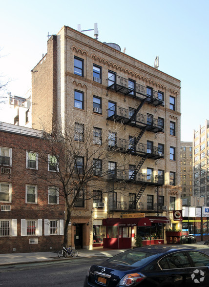 Primary Photo Of 76-78 Carmine St, New York Apartments For Lease