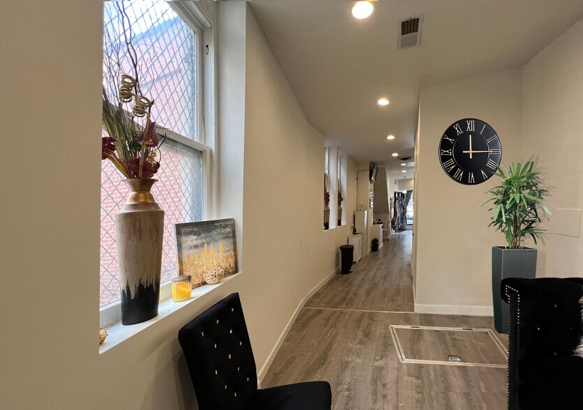 More Photos Of 226 N Liberty St, Baltimore Storefront Retail Residential For Sale
