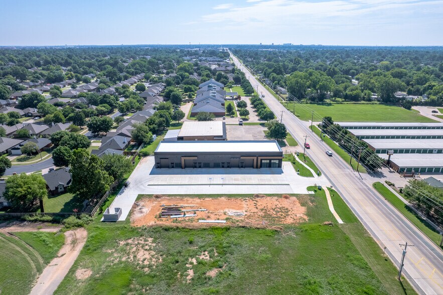 More Photos Of 4701 W Main St, Norman Office For Sale