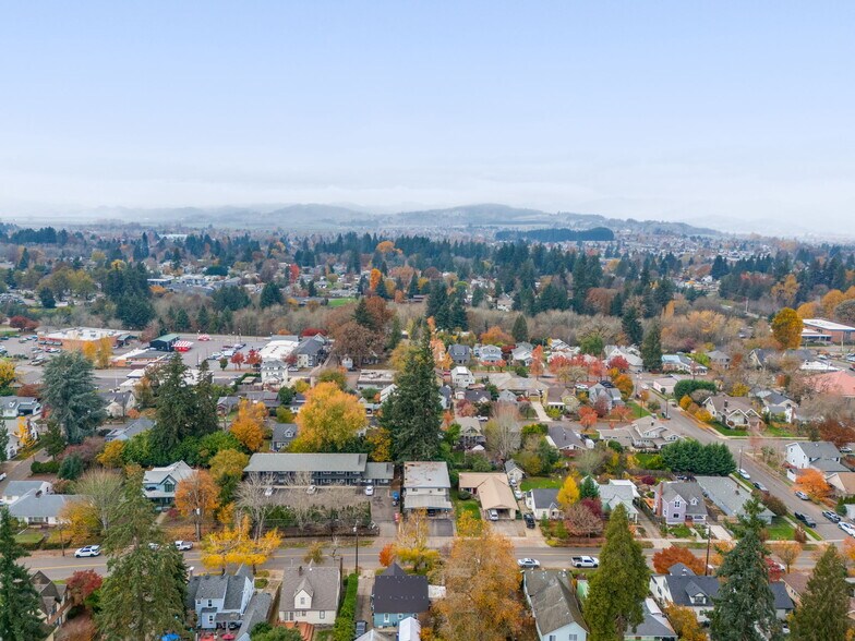 More Photos Of 409 SE Davis St, Mcminnville Apartments For Sale