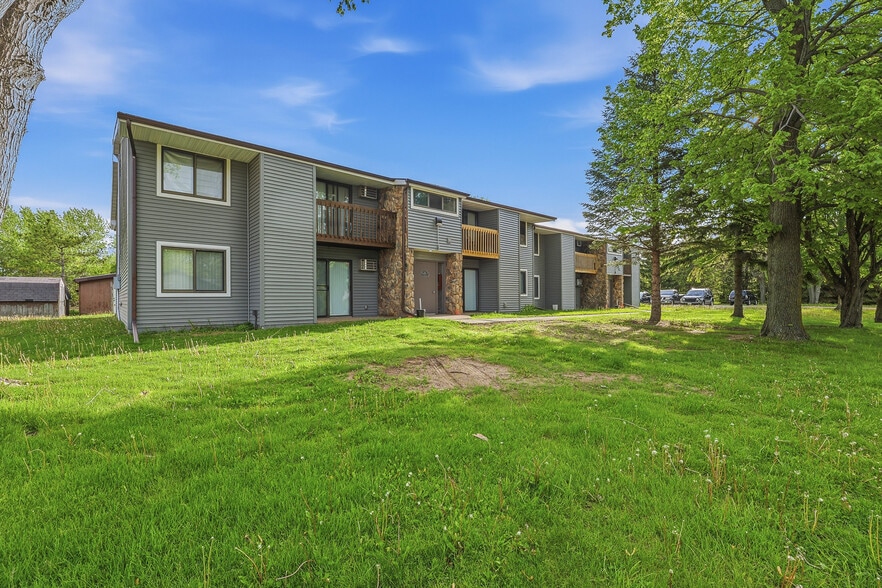 More Photos Of 228 Enterprise St, Stockbridge Apartments For Sale