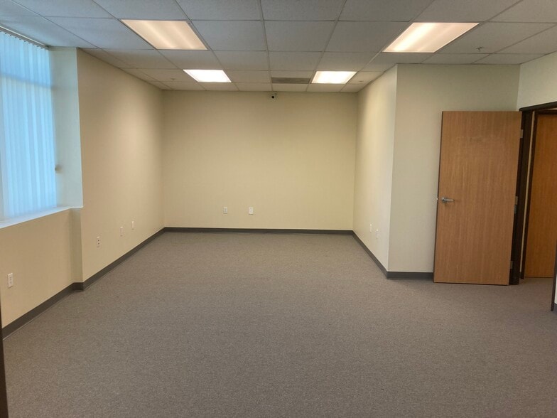 More Photos Of 11981 Jack Benny Dr, Rancho Cucamonga Warehouse For Lease